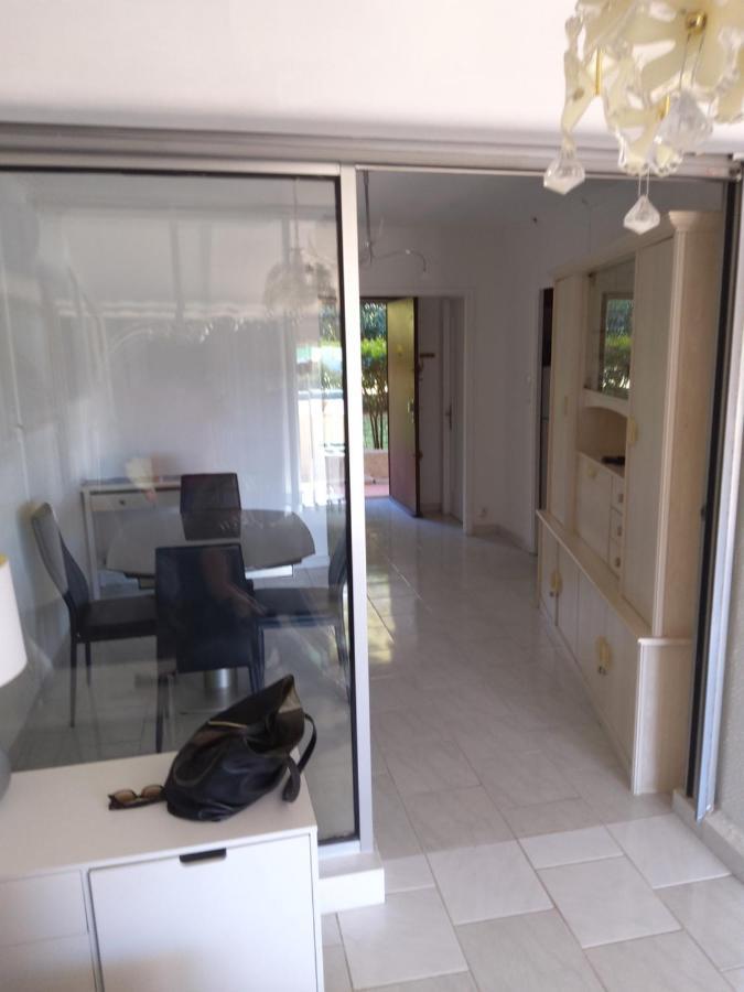 Grand T2 Vue Mer Apartment La Ciotat Luaran gambar
